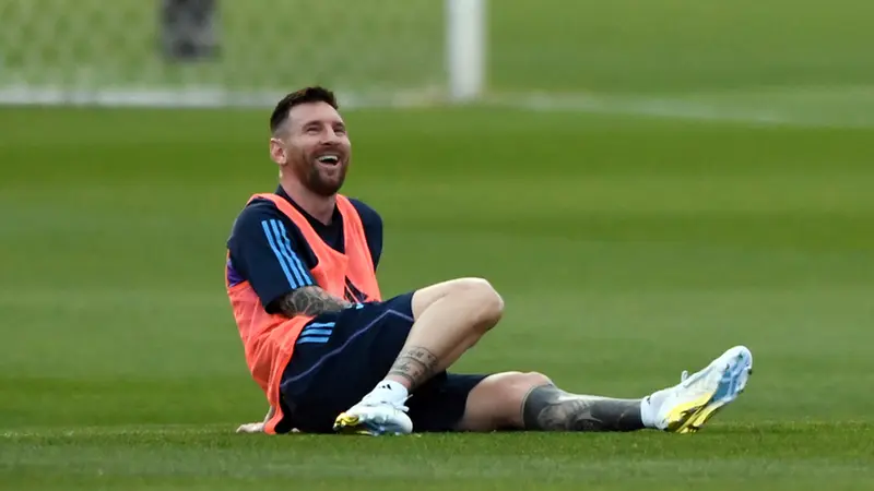 Lionel Messi Cedera Hamstring di Piala Liga 2025: Kondisi dan Dampaknya bagi Inter Miami